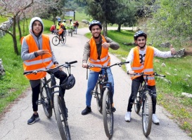 زيارة مجموعة من الناصرة لمجموعة من القدس.